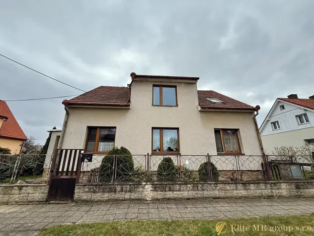 Prodej rodinného domu, Cerhenice, Na vinici, 188 m2