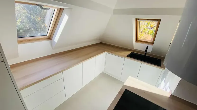 Pronájem bytu 3+1, Brno, Libušino údolí, 160 m2