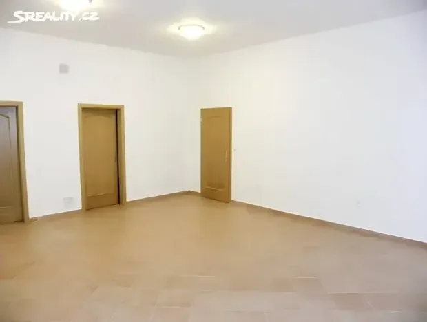 Pronájem obchodního prostoru, Jihlava, Benešova, 234 m2