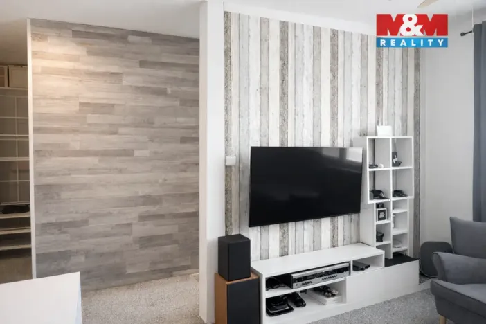 Prodej bytu 1+1, Ostrava - Poruba, Liptaňské náměstí, 39 m2