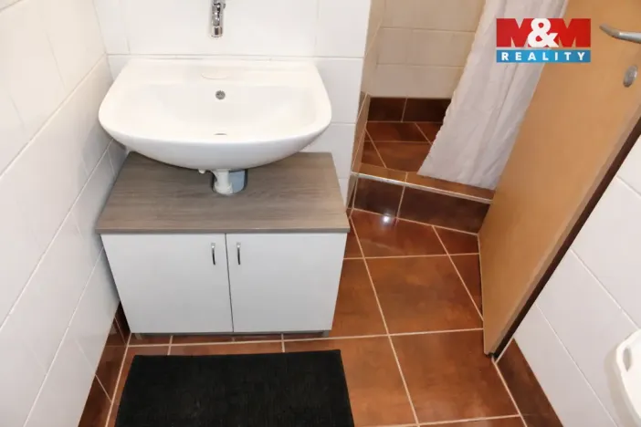 Pronájem bytu 2+1, Lázně Bohdaneč, Šípkova, 70 m2