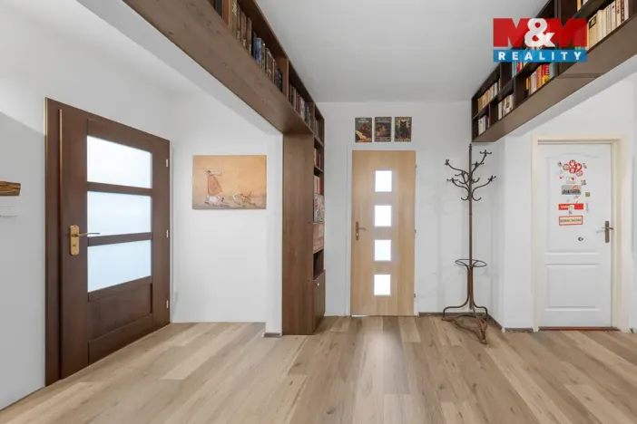 Prodej bytu 4+1, Chlumec, Vyklická, 98 m2