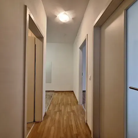 Pronájem bytu 2+1, Praha - Smíchov, Podbělohorská, 41 m2