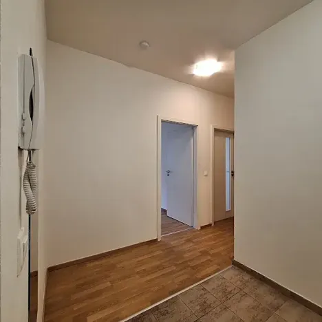 Pronájem bytu 2+1, Praha - Smíchov, Podbělohorská, 41 m2