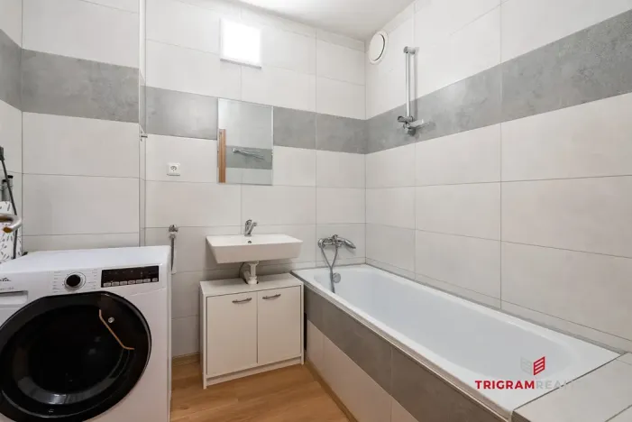 Pronájem bytu 2+kk, Hradec Králové - Nový Hradec Králové, třída Edvarda Beneše, 47 m2