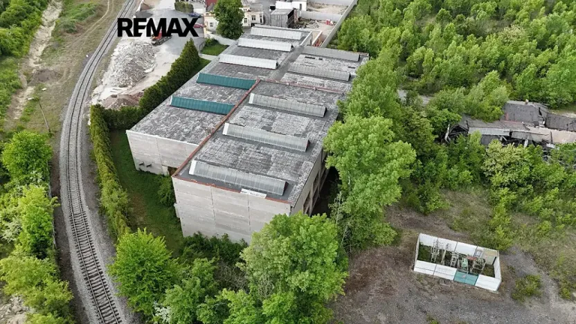 Prodej výrobních prostor, Roudnice nad Labem, Pracnerova, 2250 m2