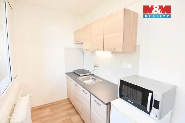 Pronájem bytu 3+1, Praha - Střížkov, Cvikovská, 60 m2