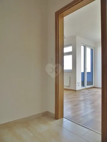 Pronájem bytu 1+kk, Praha - Uhříněves, Oty Bubeníčka, 31 m2