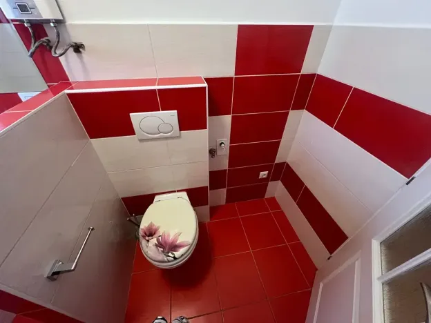 Pronájem bytu 2+1, Praha - Podolí, Jeremenkova, 49 m2