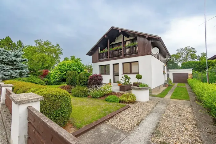 Prodej rodinného domu, Křesín, 151 m2