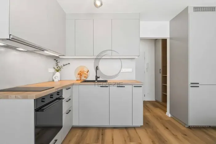 Prodej bytu 1+kk, Praha - Holešovice, Tovární, 31 m2