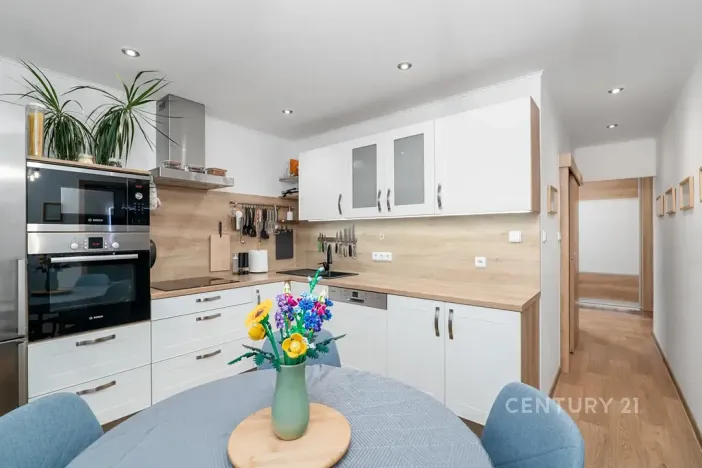 Prodej bytu 3+1, Děčín, Kosmonautů, 75 m2