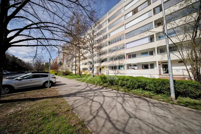 Prodej bytu 3+1, Praha - Prosek, Veltruská, 61 m2