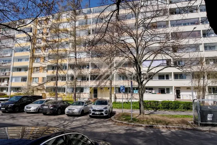 Prodej bytu 3+1, Praha - Prosek, Veltruská, 61 m2