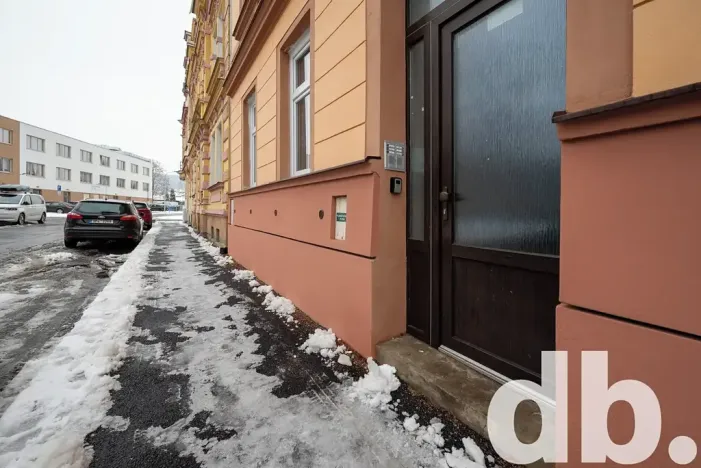 Pronájem bytu 1+1, Karlovy Vary, Jabloňová, 45 m2