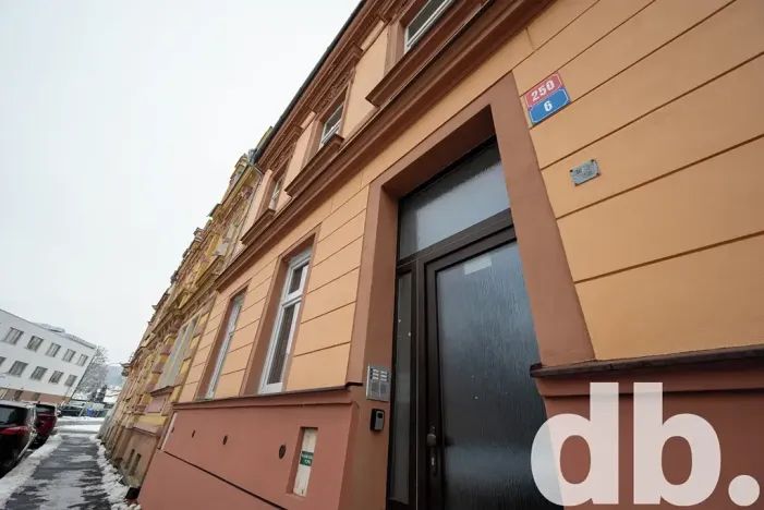 Pronájem bytu 1+1, Karlovy Vary, Jabloňová, 45 m2