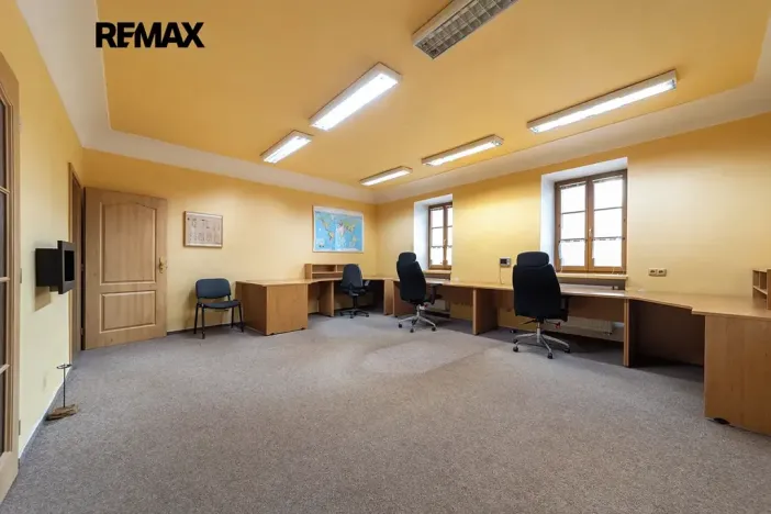 Prodej komerční nemovitosti, Šumperk, nám. Míru, 200 m2