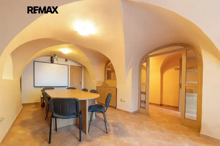 Prodej kanceláře, Šumperk, nám. Míru, 200 m2