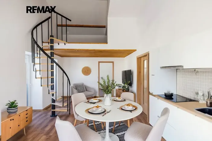 Prodej bytu 3+kk, Svoboda nad Úpou, Nádražní, 65 m2