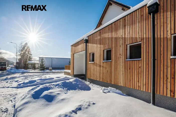 Prodej bytu 2+kk, Svoboda nad Úpou, Nádražní, 56 m2