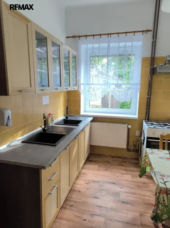 Prodej rodinného domu, Lipová-lázně, 555 m2