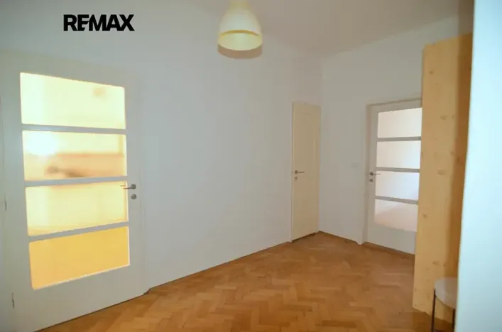 Pronájem bytu 2+1, Praha - Libeň, Pivovarnická, 78 m2