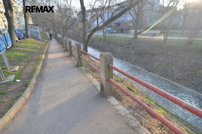 Pronájem bytu 2+1, Praha - Libeň, Pivovarnická, 78 m2