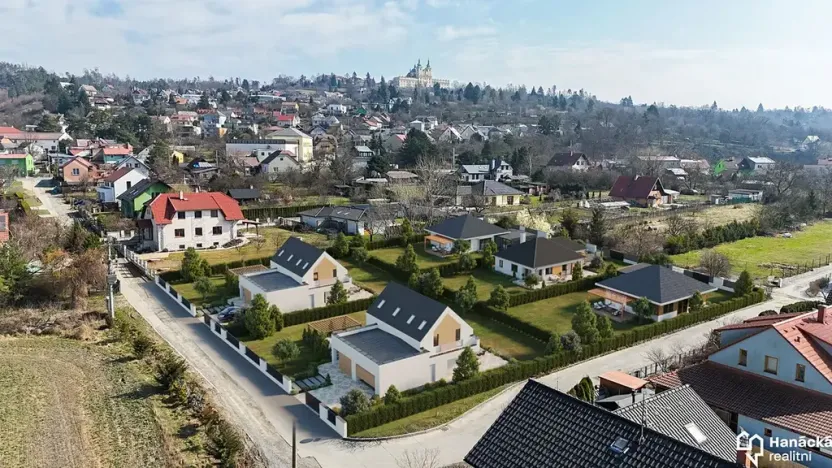 Prodej pozemku pro bydlení, Samotišky, Třešňová, 644 m2