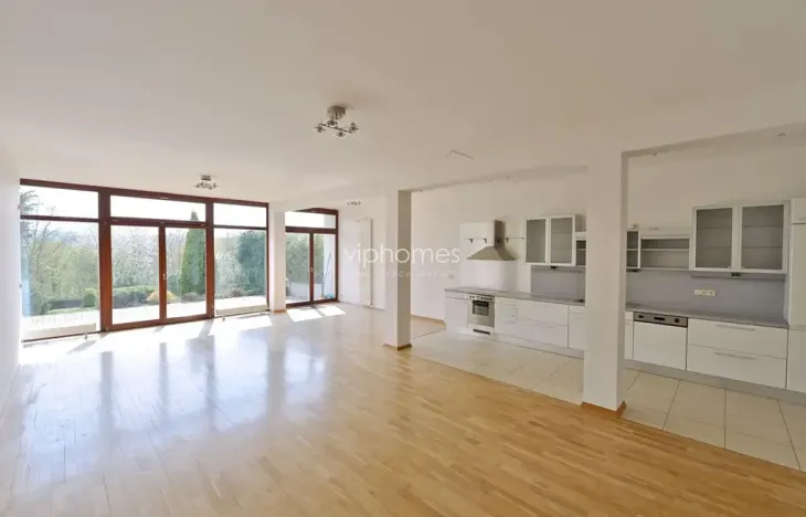 Pronájem rodinného domu, Praha - Nebušice, 360 m2