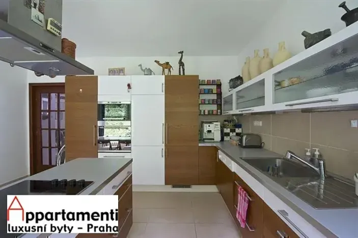 Pronájem rodinného domu, Praha - Kunratice, Ke hrádku, 417 m2