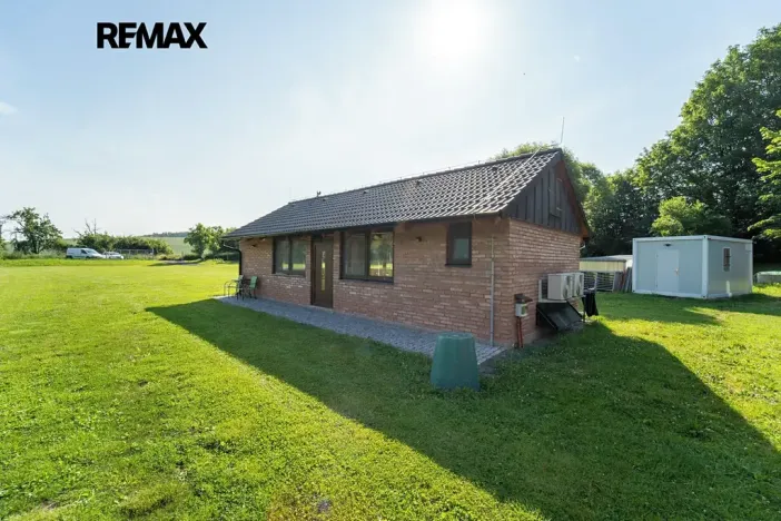 Prodej komerční nemovitosti, Chrášťany, 10917 m2