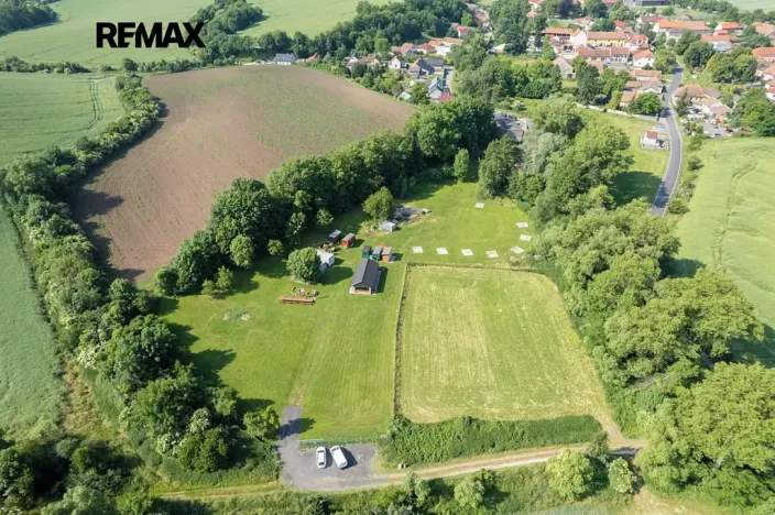 Prodej komerční nemovitosti, Chrášťany, 10917 m2