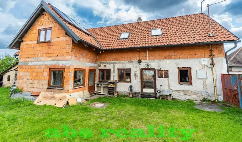 Prodej rodinného domu, Kostomlátky, 220 m2