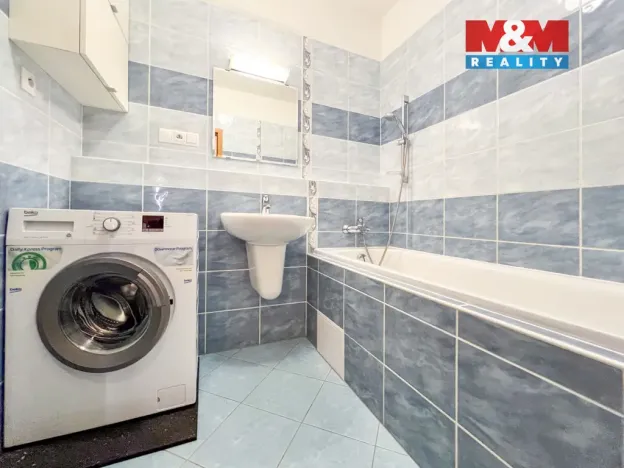 Pronájem bytu 1+kk, Praha - Zbraslav, Karla Černého, 31 m2