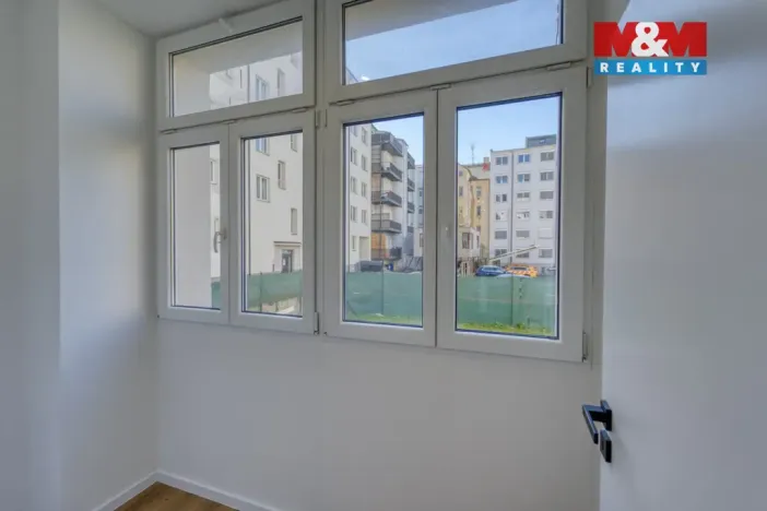 Pronájem bytu 2+kk, Plzeň - Jižní Předměstí, Klatovská třída, 68 m2