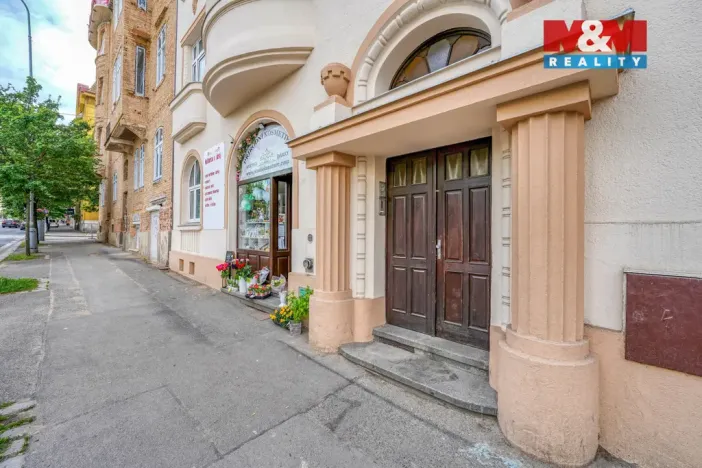 Pronájem bytu 2+kk, Plzeň - Jižní Předměstí, Klatovská třída, 68 m2