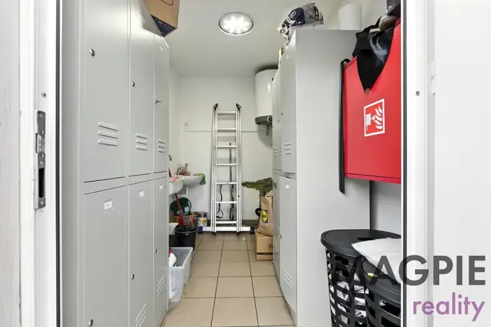 Pronájem restaurace, Praha - Uhříněves, Přátelství, 172 m2