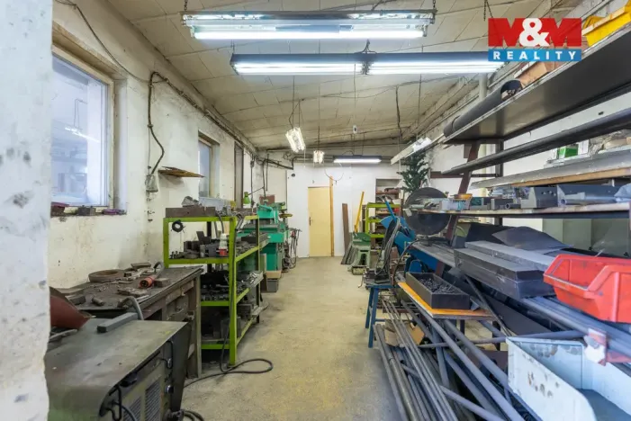 Prodej výrobních prostor, Bedihošť, Komenského, 180 m2