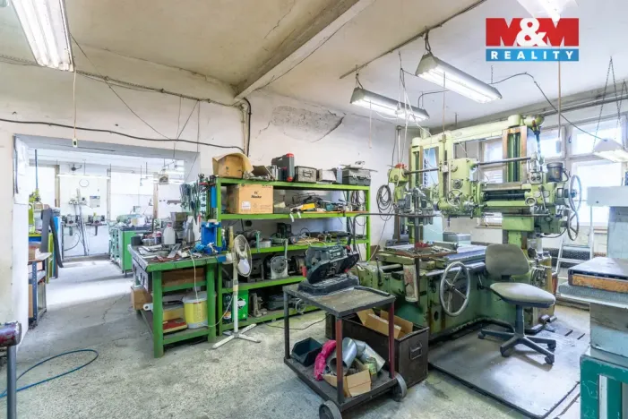 Prodej výrobních prostor, Bedihošť, Komenského, 180 m2