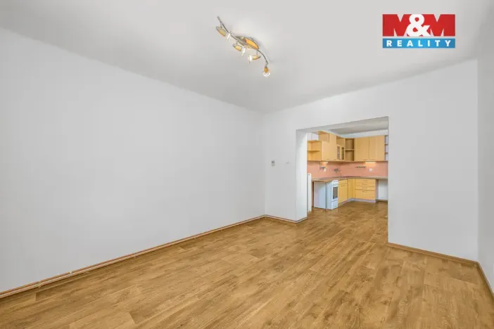 Prodej bytu 2+1, Chvaletice, 50 m2