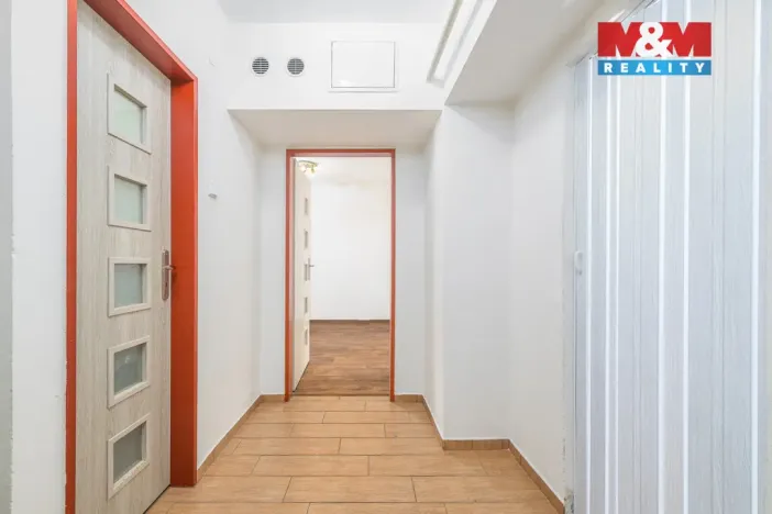 Prodej bytu 2+1, Chvaletice, 50 m2