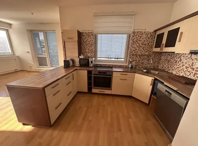 Pronájem bytu 2+kk, Praha - Řeporyje, Dělená, 57 m2