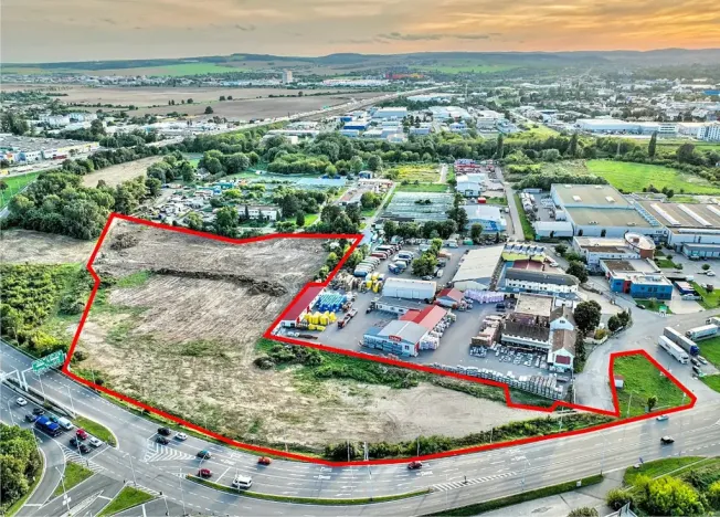 Prodej komerčního pozemku, Brno, Hněvkovského, 10000 m2