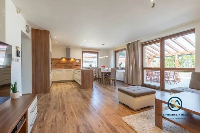 Prodej rodinného domu, Starovičky, 162 m2