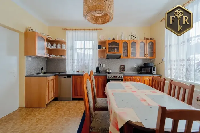 Prodej rodinného domu, Petrovice, 246 m2