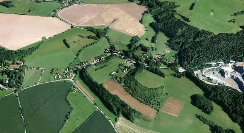 Prodej podílu komerčního pozemku, Sloupno, 2921 m2