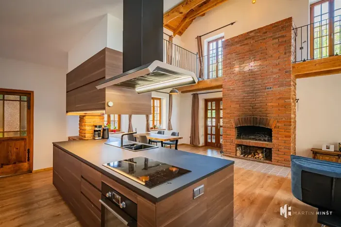 Prodej apartmánu, Květnice, Na Ladech, 460 m2