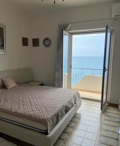 Prodej vily, Scalea, Itálie, 133000 m2