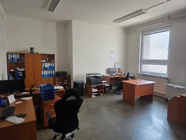 Pronájem výrobních prostor, Valašské Meziříčí, M. Alše, 1000 m2