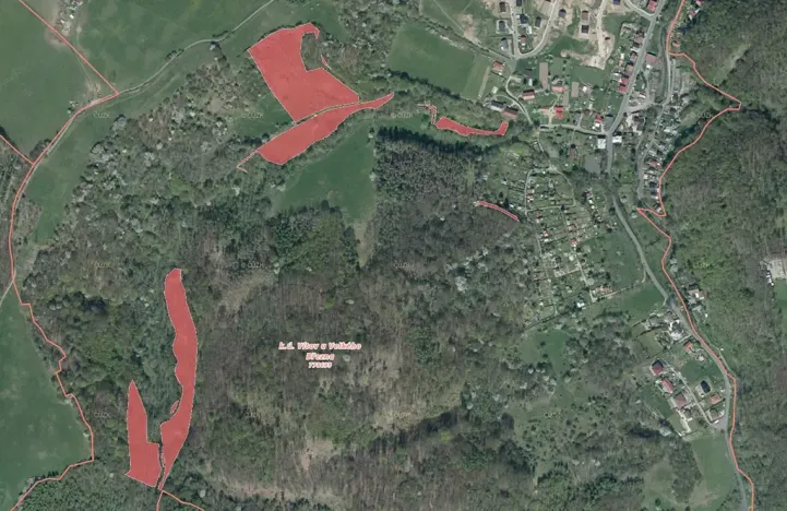 Prodej louky, Velké Březno, 40496 m2